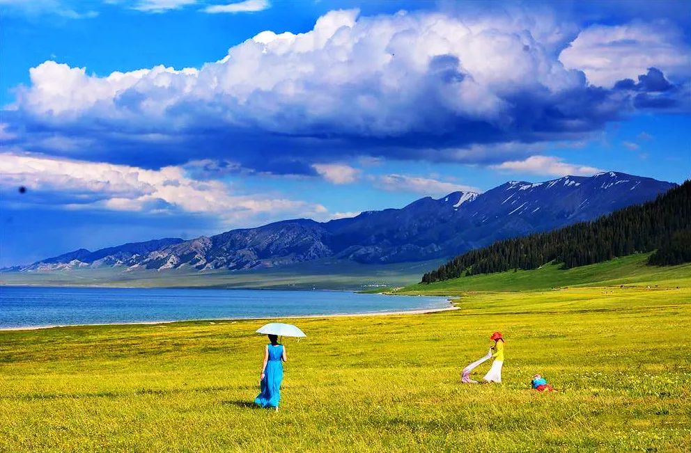 新疆，丝绸之路上的多元文化瑰宝